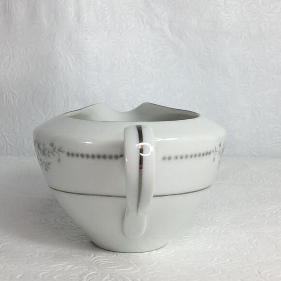 Vintage Towne House China Covered Sugar & Creamer Set Providence Pattern Japan - Picture 9 of 10